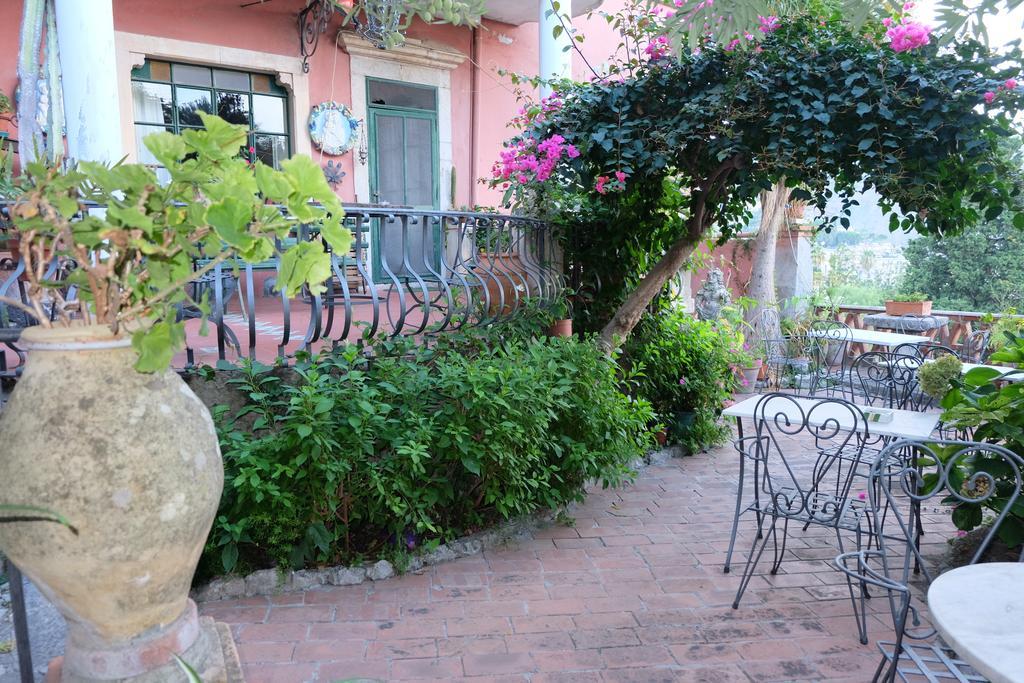 Hotel Villa Nettuno Taormina Exterior photo